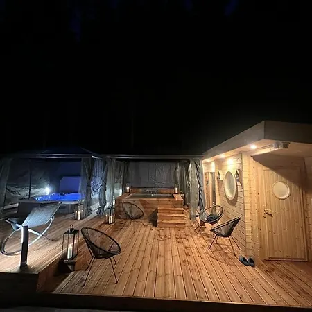 Evasion Et Prázdninový dům *