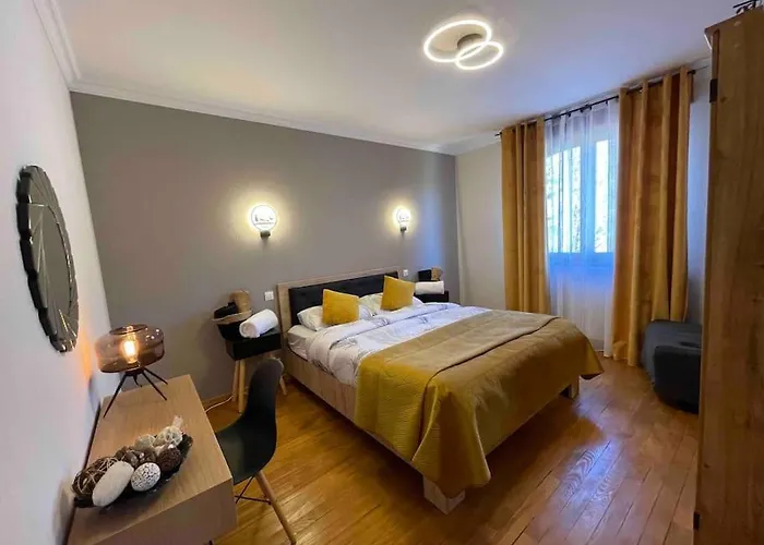 Evasion Et Prázdninový dům *